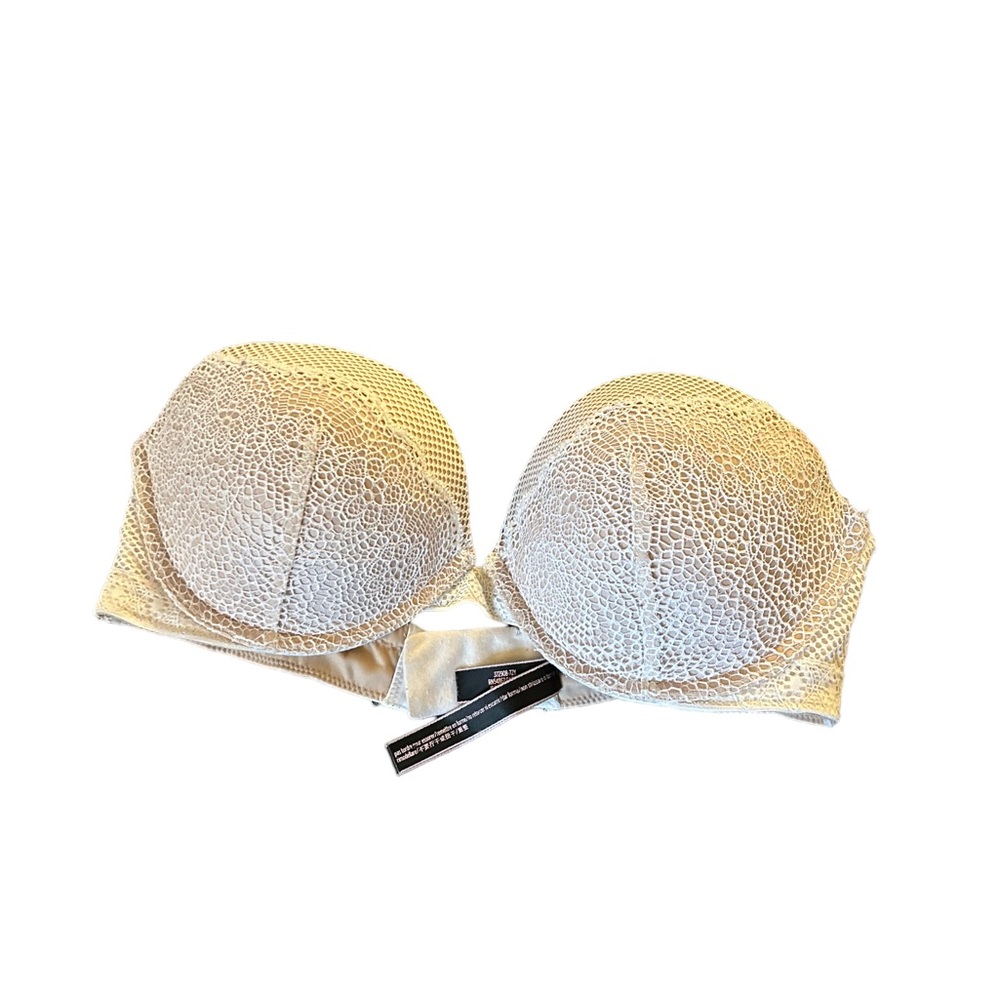 Victoria’s Secret strapless push-up bra 32D